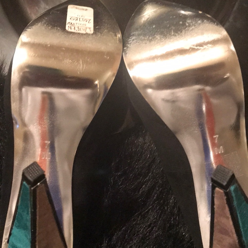 Bebe Black Lauren Colorblock Geometric Heels - Picture 8 of 8